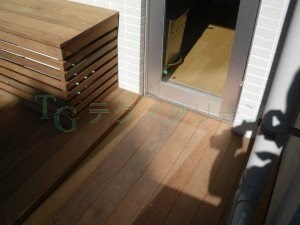 開き戸部 マンションベランダ
